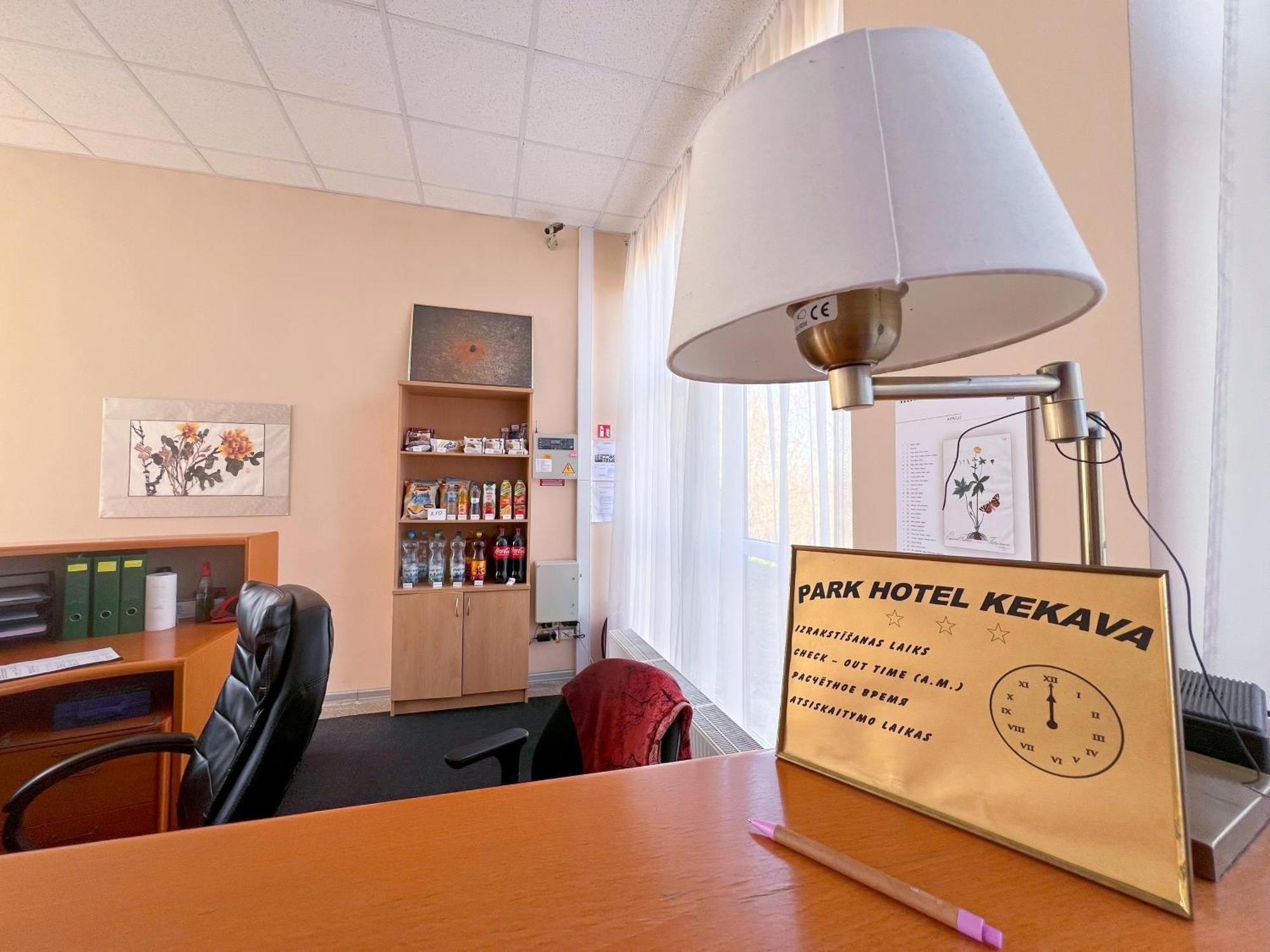 Park Hotel Kekava Bagian luar foto