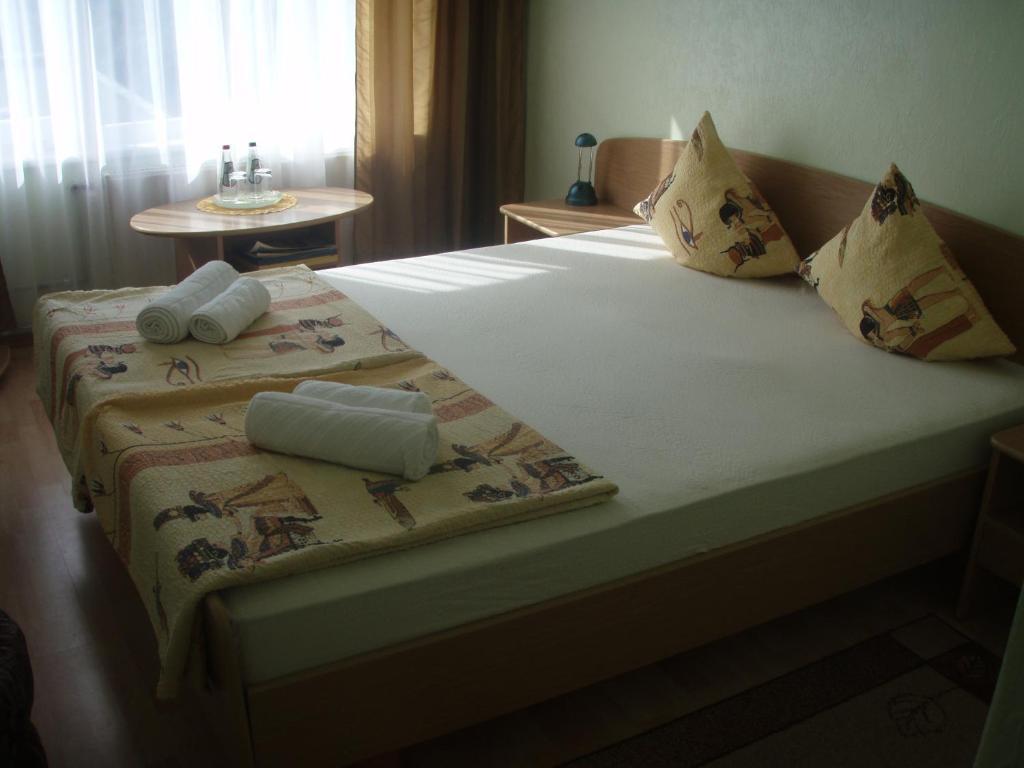 Park Hotel Kekava Bagian luar foto
